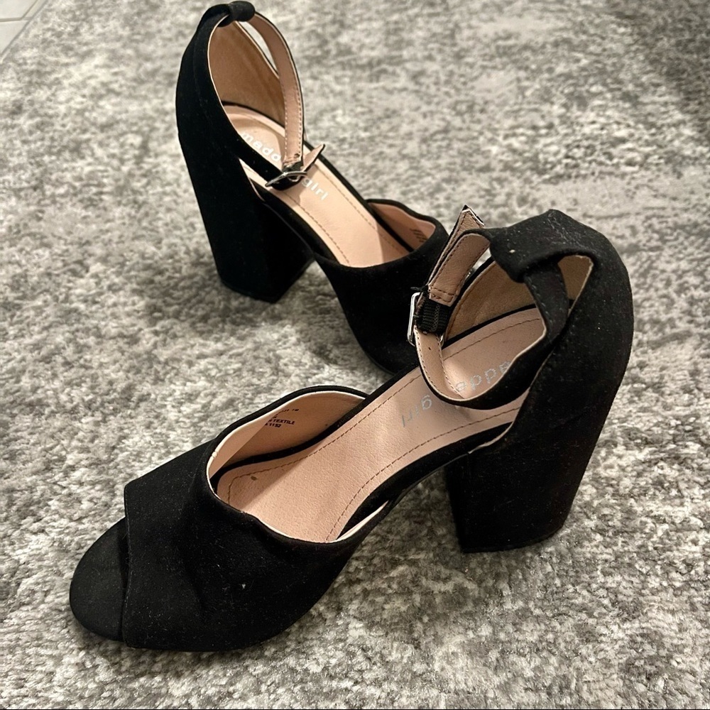 Steve Madden Open Toe Heels Size 6.5